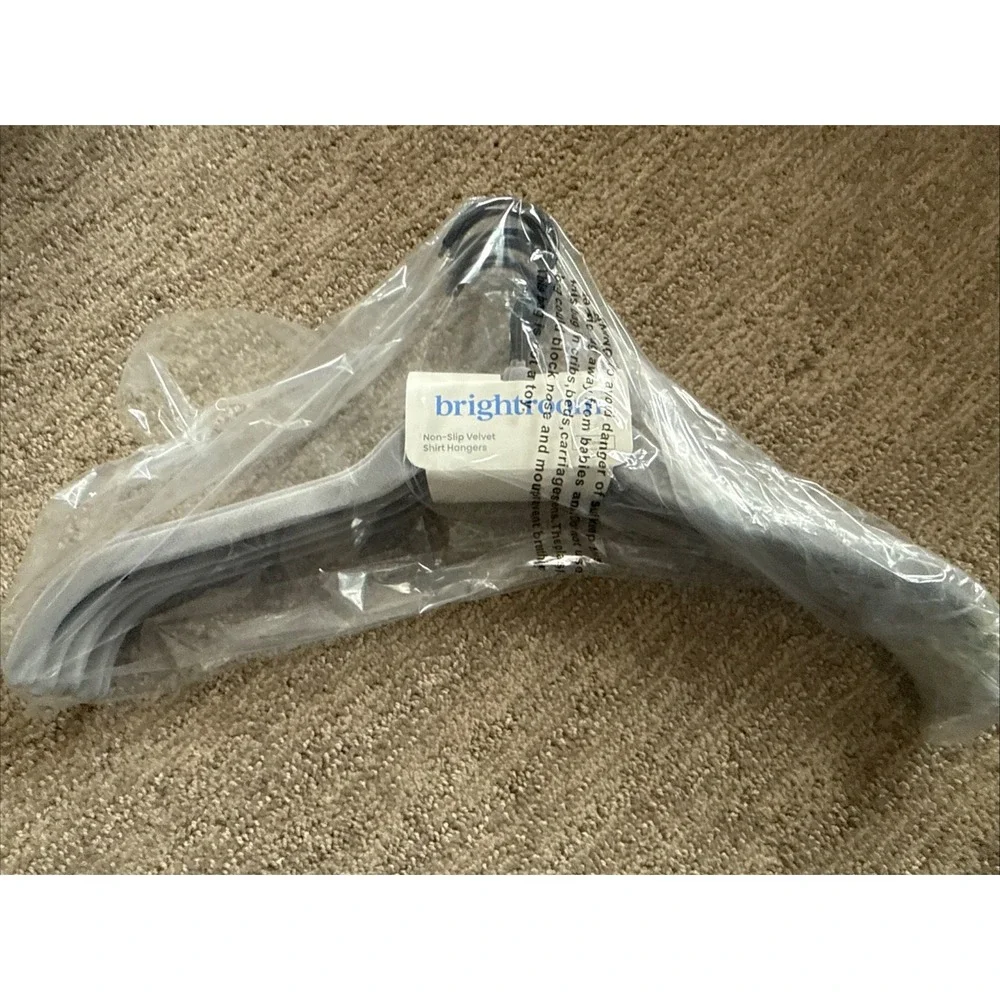 BRIGHTROOM 10 Non-Slip Gray Flocked Velvet Shirt Hangers, w/ Black Hook‎ NEW